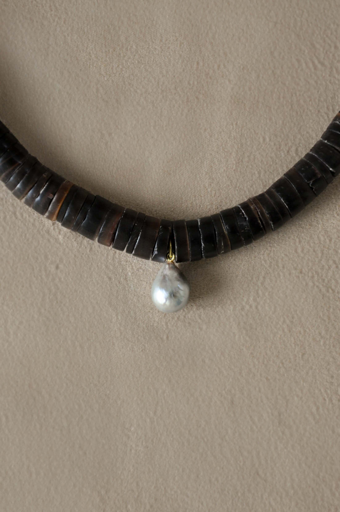 Elegant Tahitian Pearl Puka