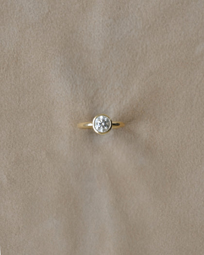 Sweet Diamond Pinky Ring