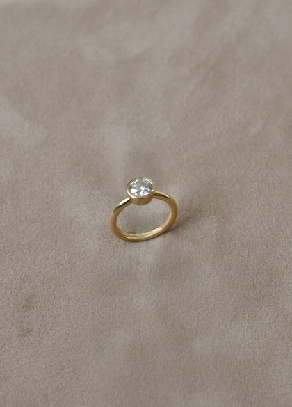 Sweet Diamond Pinky Ring