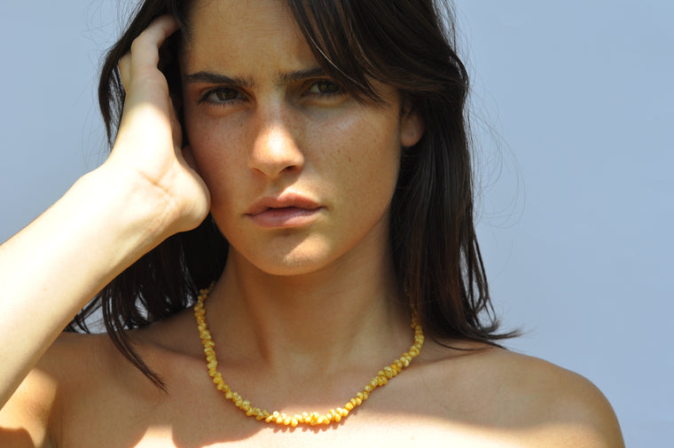 Tiny Shell Necklace | Yellow