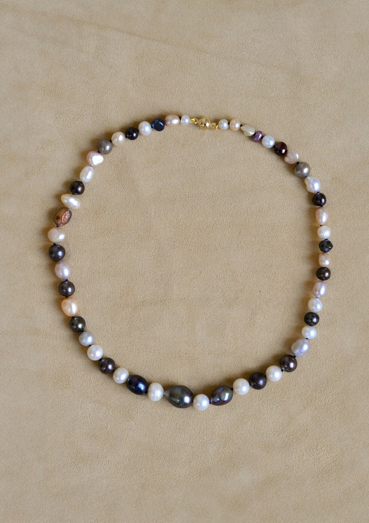 Lili Baroque Necklace