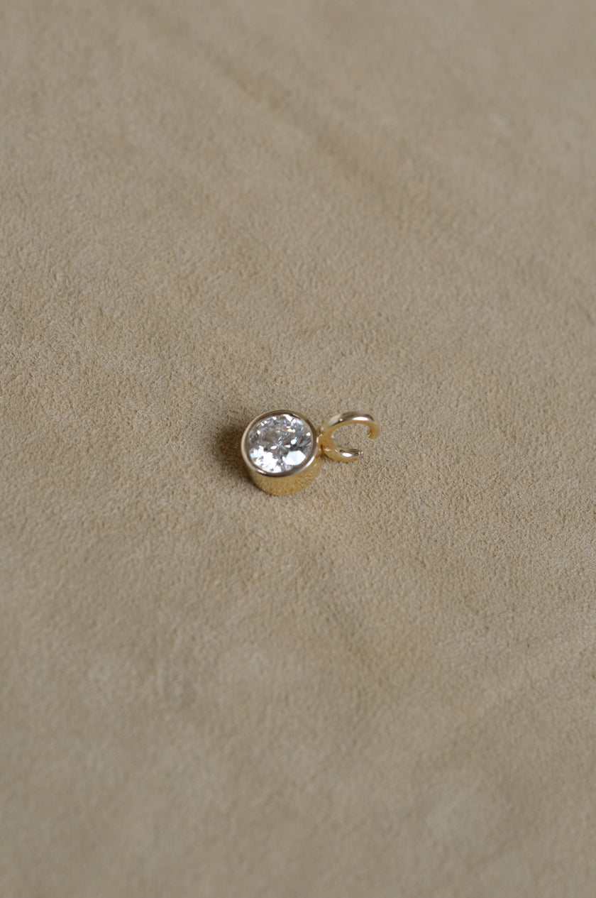 Brilliant Diamond Clasp Pendant
