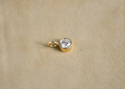 Brilliant Diamond Clasp Pendant