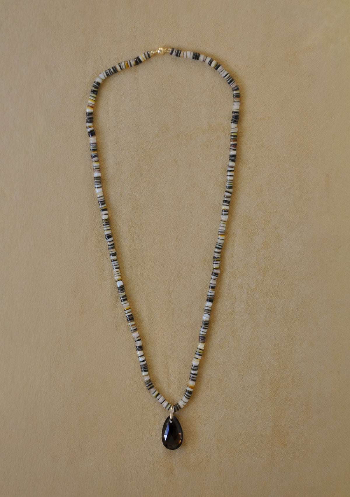 Striped Shell Strand Pendant Necklace