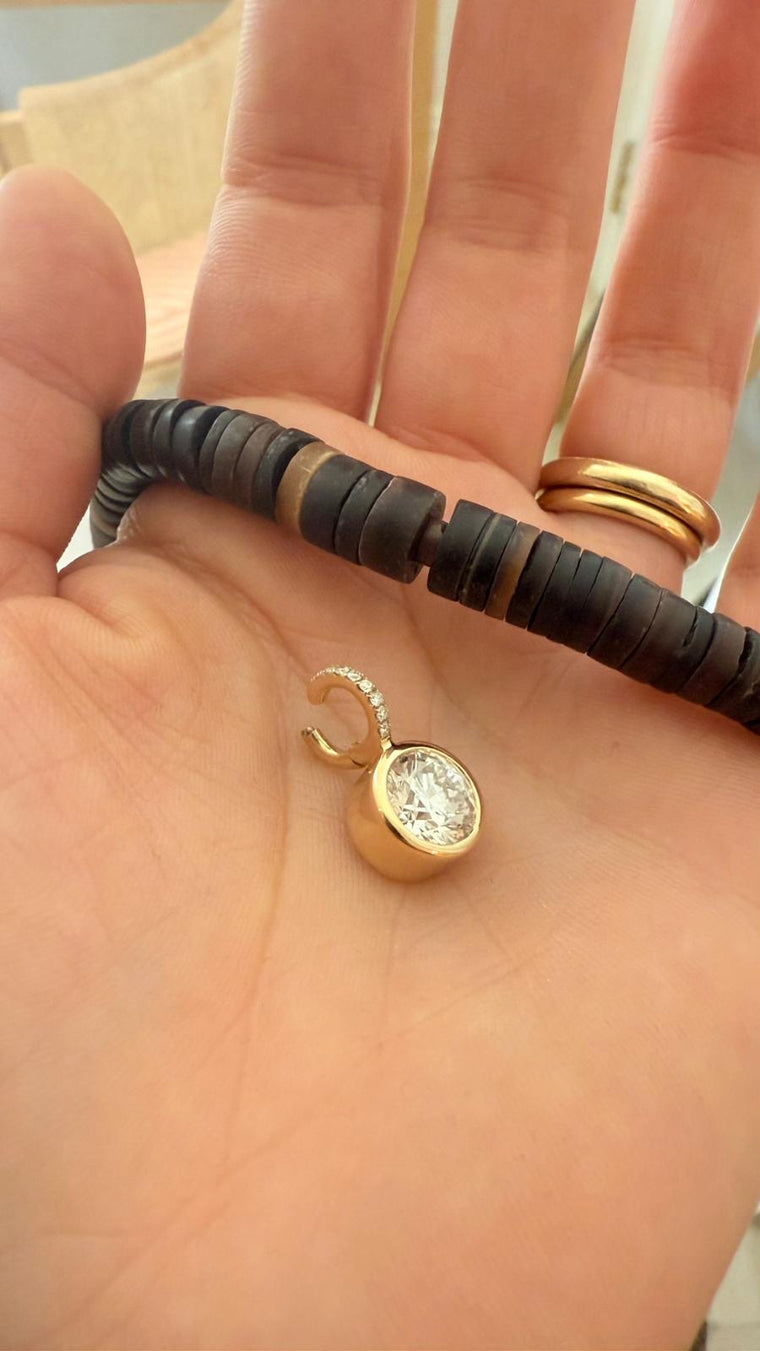 Brilliant Diamond Clasp Pendant